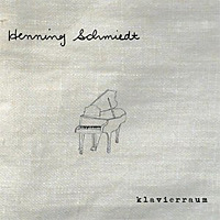 Klavierraum / Henning Schmiedt
